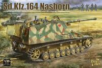 Sd.Kfz.164 Nashorn Early/Command Version w/4 Figures